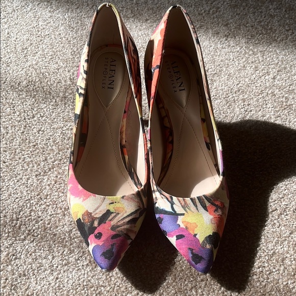 Alfani Women's Floral Pumps - Multicolor - Picture 1 of 6